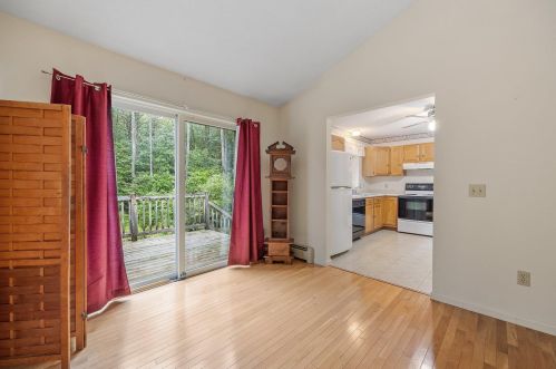 246 Church Rd, Allenstown NH  03275-2903 exterior