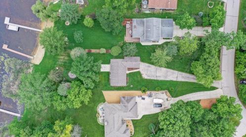 8032 Scenic View Dr, Waterford, WI 53185-1341