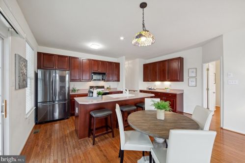 610 Gray Fox Ln, Glen Mills PA  19342-2245 exterior