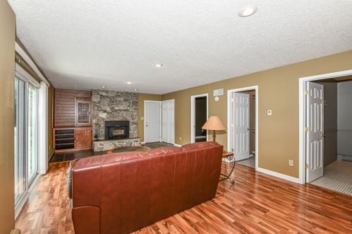 4380 Woodsview Ct, Waukesha WI  53146-3645 exterior