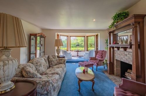 631 Pluto Rd, Ligonier, PA 15658-2453
