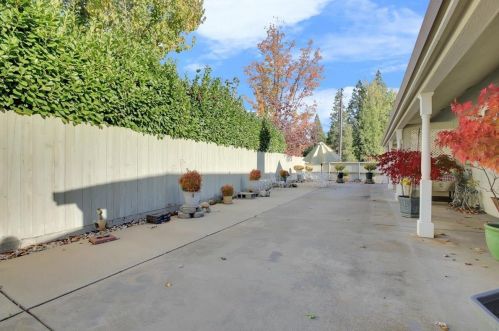 125 Scotia Pne Cir, Grass Valley CA  95945-5418 exterior