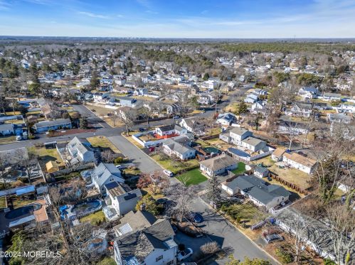 363 Kelly Ave, Bricktown NJ  08724-2230 exterior