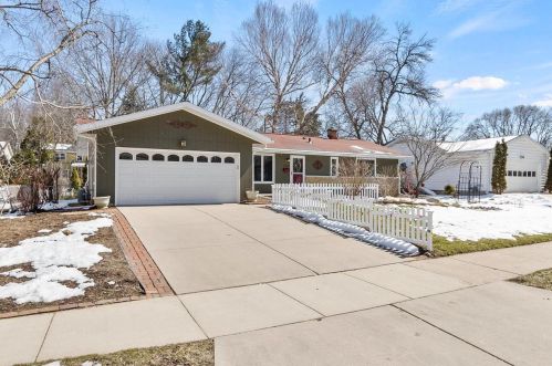 1605 Tarragon Dr, Madison WI  53716-1858 exterior