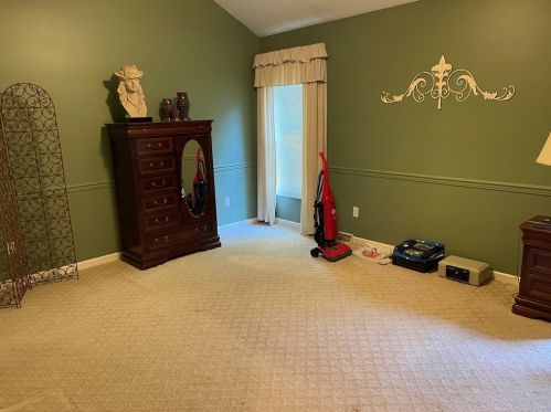 8116 Palomino Dr, Bridgeville PA  15017-1157 exterior