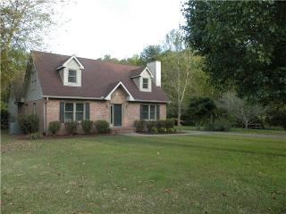 1424 Madison Creek Rd, Goodlettsville, TN 37072-8493