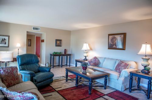 13235 Mesa Verde Dr, Sun City, AZ 85375-3207