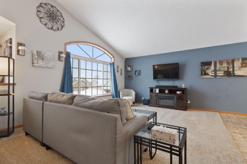 1816 Canton Rd, Prescott, WI 54021-7045