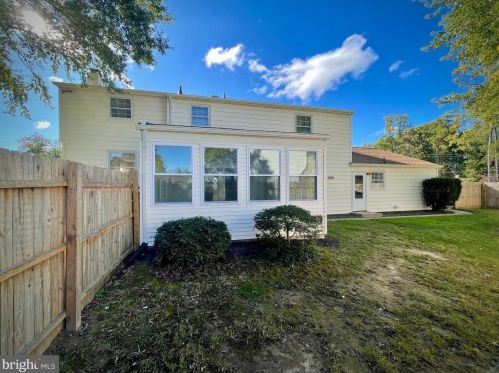 77 Lynnhaven Dr, Dover DE  19904-4303 exterior