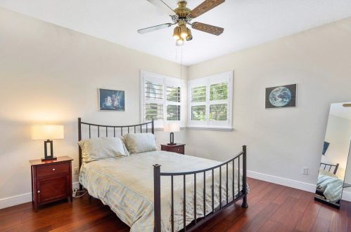 6670 Newport Lk Cir, Boca Raton FL 33496-3001 exterior