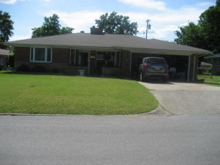 1713 Salisbury St, Ardmore, OK 73401-1765