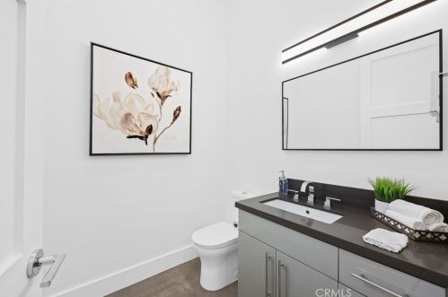 18852 Canyon Crest Dr, Orange CA 92861-2806 exterior