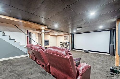 10 Chamber Plz, North Charleroi PA  15022-1601 exterior