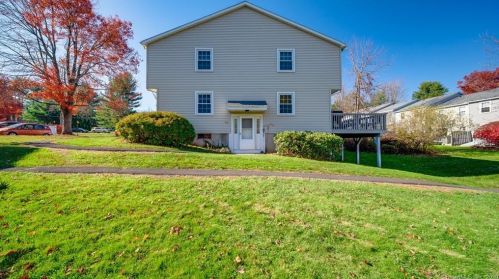 876 Long Hill Rd, Middletown, CT 06457-5063