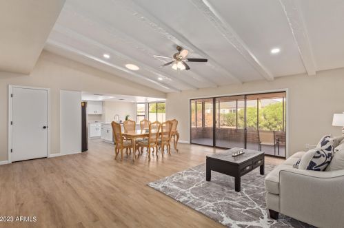 13122 Meeker Blvd, Sun City AZ 85375-3725 exterior