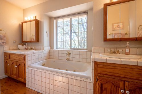 14812 Winding Creek Ct, Grass Valley CA  95949-7514 exterior