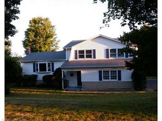 40 Woodfield Xing, Glastonbury, CT 06033-1416