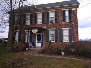 187 Sharadin Rd, Greenwich, PA 19530-9256