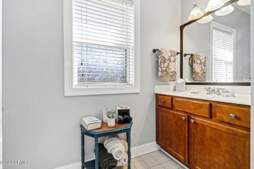 21 Bradford Ct, Beaufort SC  29902-3307 exterior