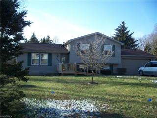 951 Bayberry St, Massillon, OH 44646-3132
