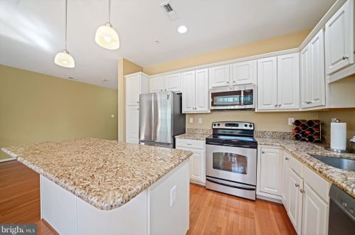 332 Jefferson Ave, Downingtown PA 19335-2701 exterior