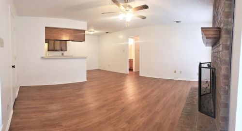 1063 Irene St, Burleson TX  76028-6449 exterior