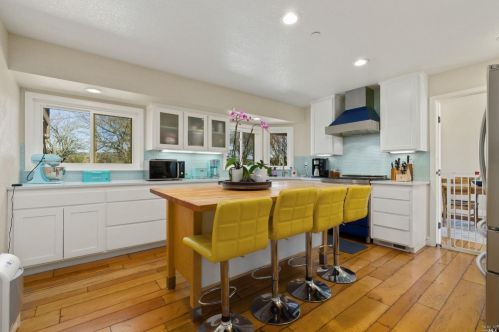 9591 Kristine Way, Windsor CA  95492-8889 exterior