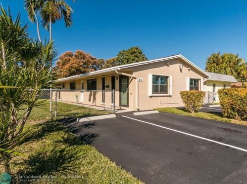 813 12th Ave, Dania Beach, FL 33004-3813