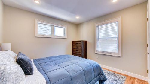 5 Fort Ave, Pelican Island NJ  08751-1512 exterior