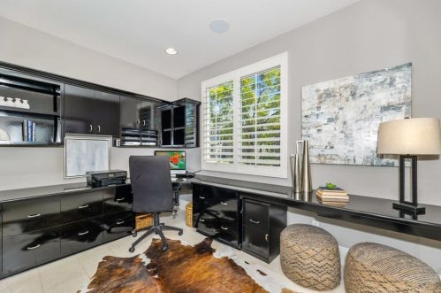 6452 Alexandri Cir, Carlsbad CA  92011-3610 exterior