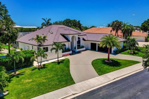 2660 Tecumseh Dr, West Palm Beach, FL 33409-7421
