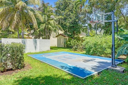 3821 185th Ave, Hollywood FL  33029-2712 exterior