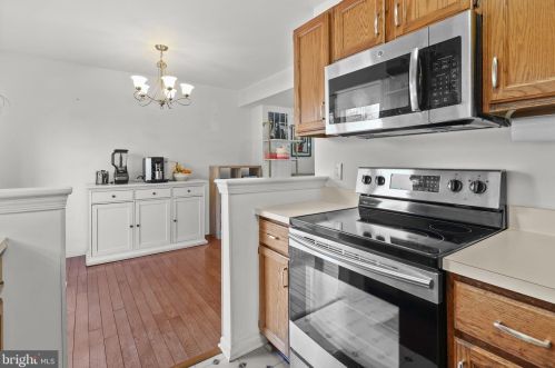 12 Old Mill Ln, Southampton PA  18966-2845 exterior