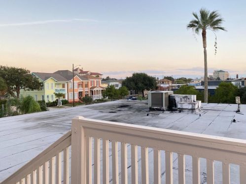 1513 23rd St, Galveston TX 77550-5396 exterior