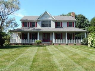 2790 Vincent Dr, Barb, OH 44203-4911