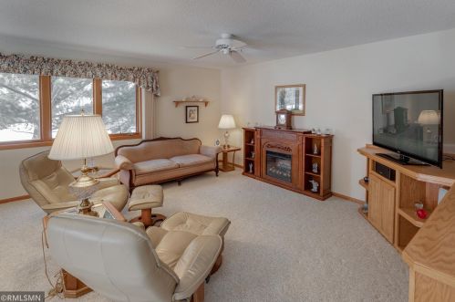 2209 Spruce Dr, Brainerd, MN 56401-4579