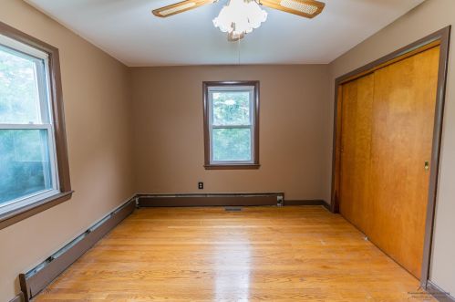 95 Wheeler Ave, Salem NH  03079-3494 exterior