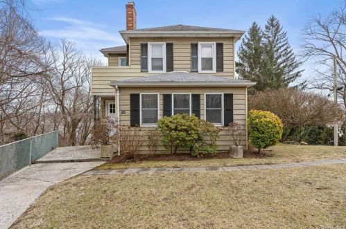 143 Chatterton Pkwy, White Plains NY  10606-2242 exterior