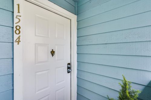 1584 Four Oaks Cir, San Jose, CA 95131-2656