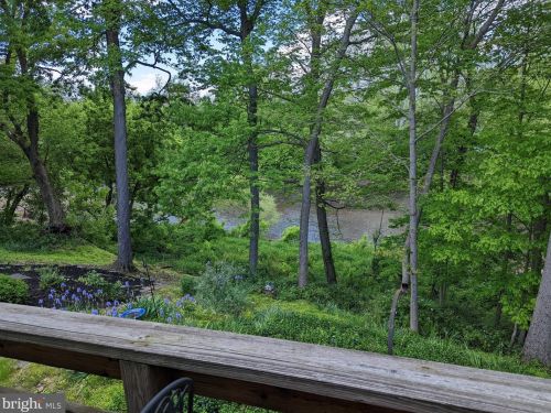 79 Old Mill Ln, Southampton, PA 18966-2850