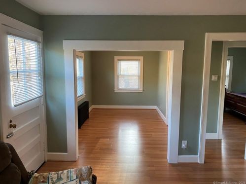 462 Main St, Terryville CT  06786-6808 exterior
