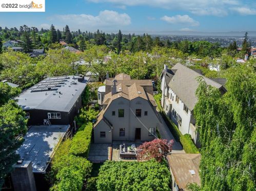 35 Craig Ave, Oakland CA  94611-3701 exterior