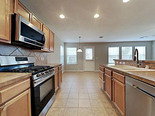 1002 Honeysuckle Vine Dr, Richmond TX  77469-4859 exterior