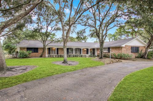 8267 Nashua Dr, West Palm Beach, FL 33418-6045
