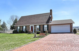 215 Skyline Dr, Navy Sup Dpt, PA 17050-1755