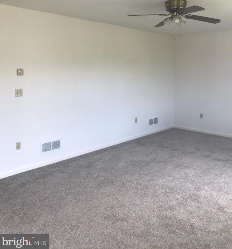 16 Holly Ct, Lees Cross Roads, PA 17257-8749