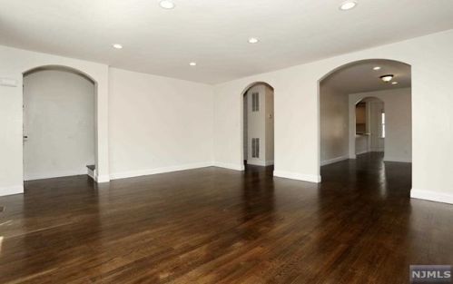 60 Madison Ave, Dumont NJ 07628-2317 exterior