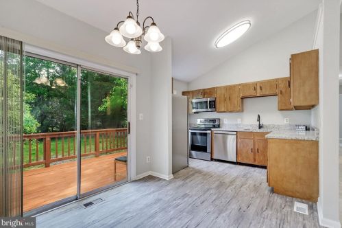 7309 Drew Ln, Fredericksburg VA  22407-6667 exterior