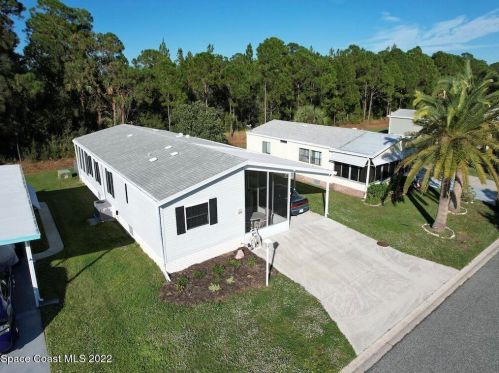 613 Papaya Cir, Sebastian, FL 32976-6856
