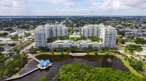450 Federal Hwy, Boynton Beach FL  33435-4184 exterior